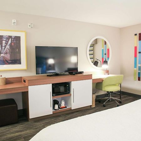 Hampton Inn & Suites Mount Laurel/Moorestown Bagian luar foto