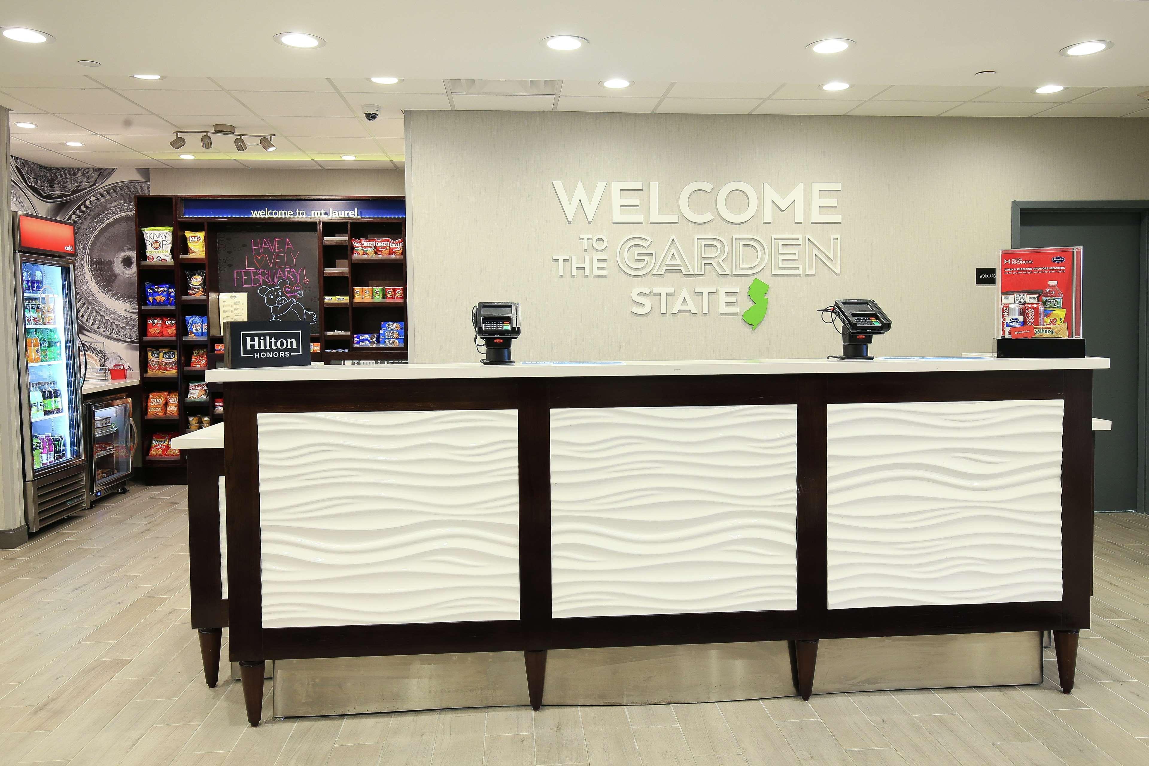 Hampton Inn & Suites Mount Laurel/Moorestown Bagian luar foto