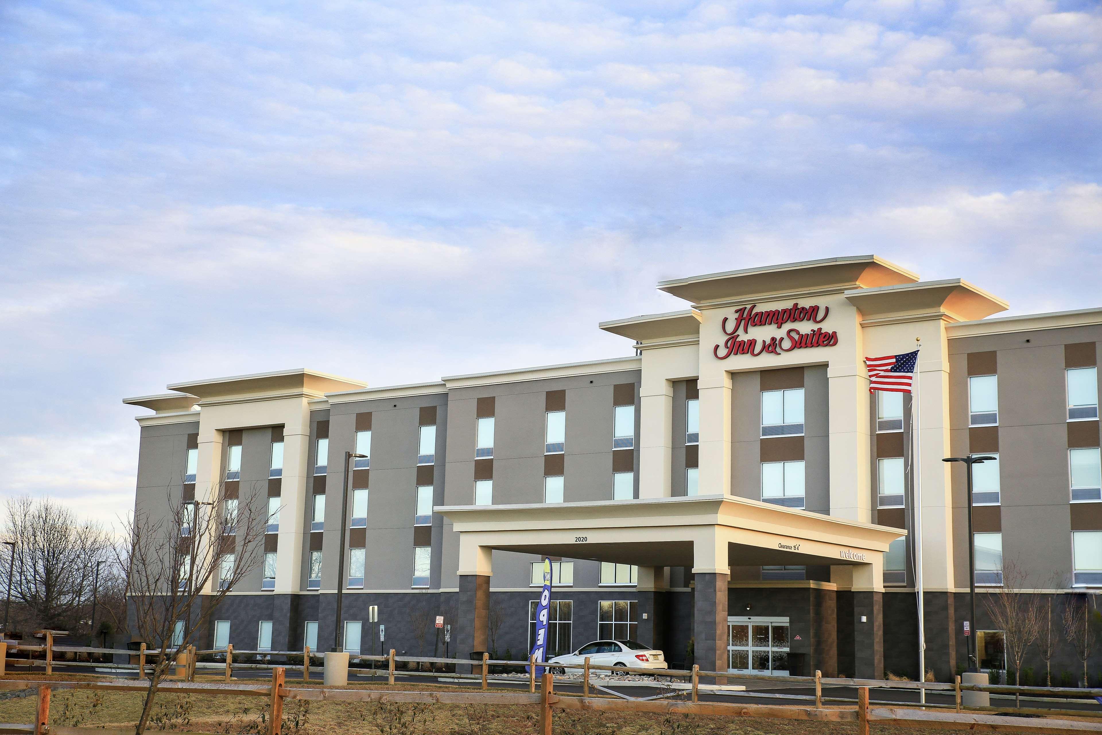 Hampton Inn & Suites Mount Laurel/Moorestown Bagian luar foto